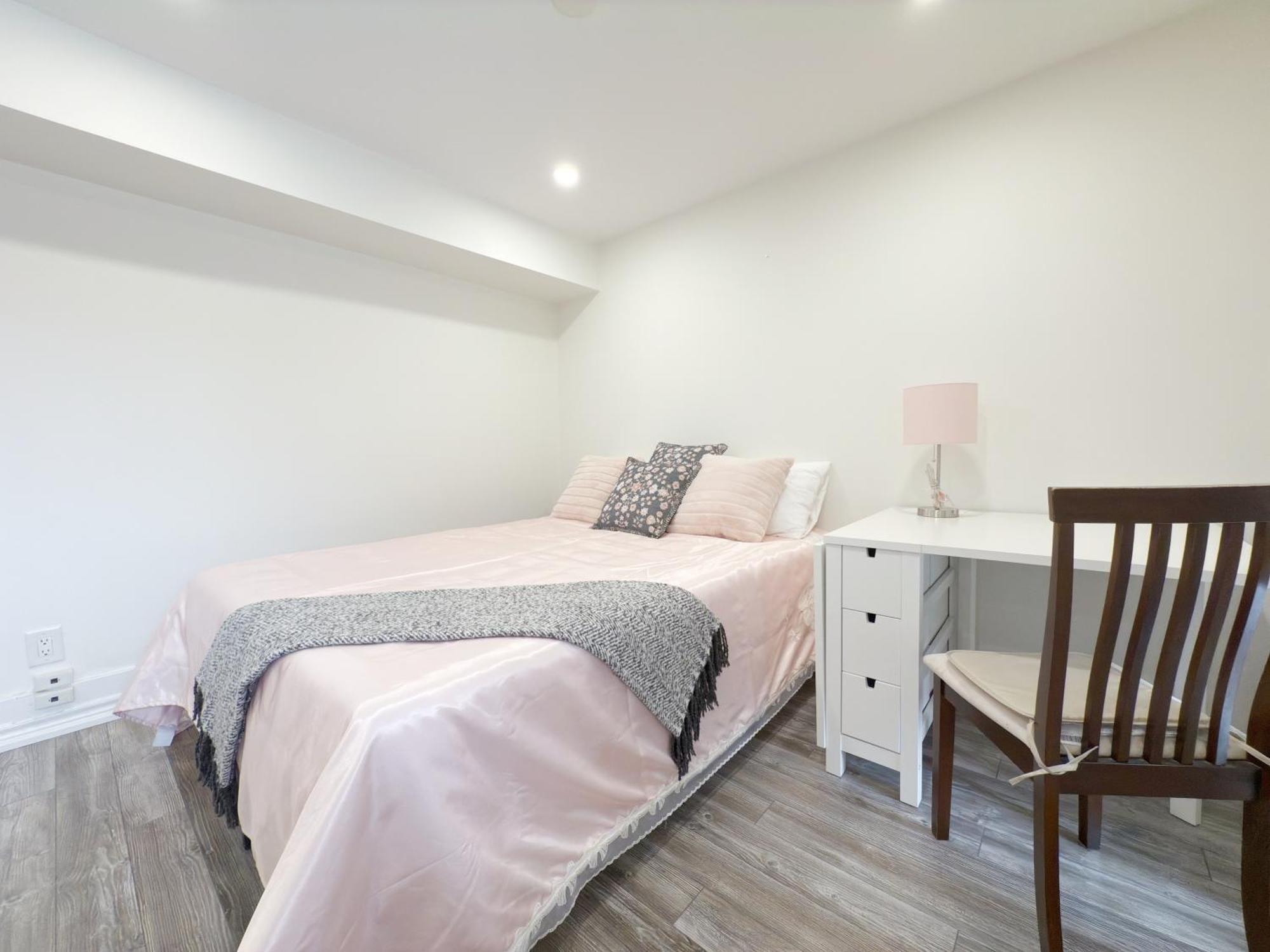 טורונטו Cozy Room With Private Bath Near Don Mills Subway מראה חיצוני תמונה